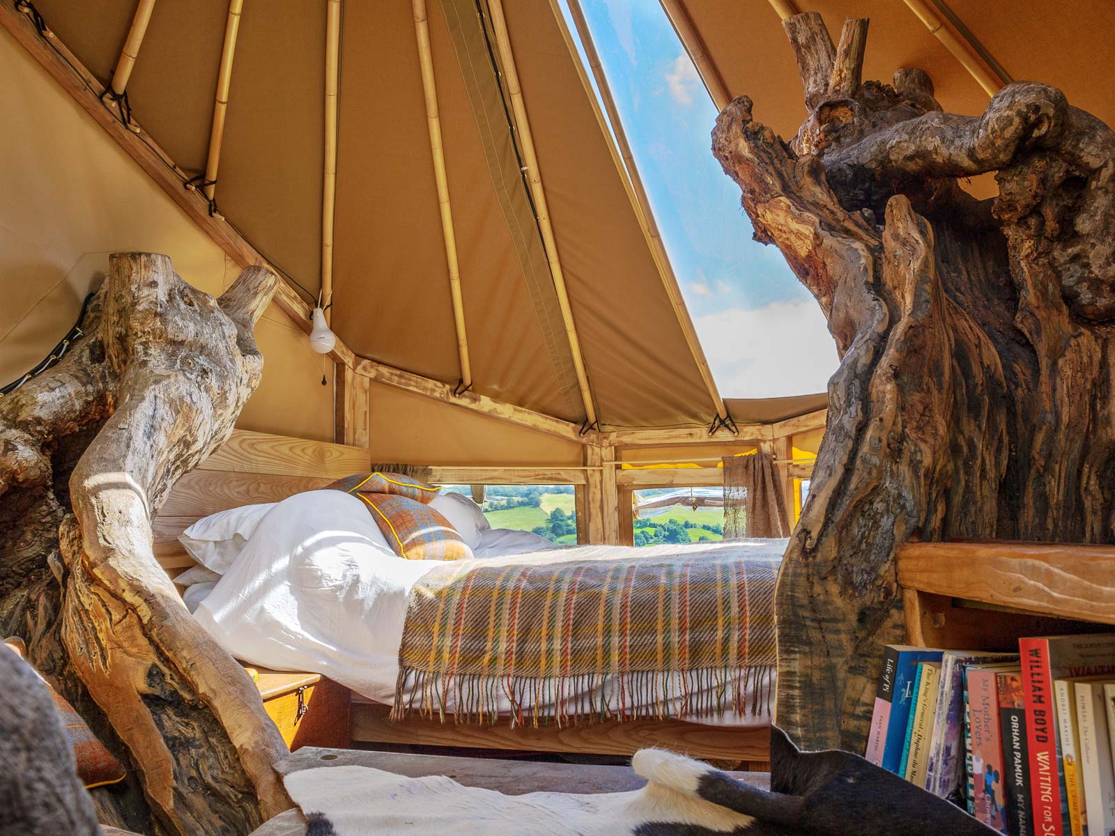 The Phoenix Tree Treehouse Quirky Styling Elevated Bedroom